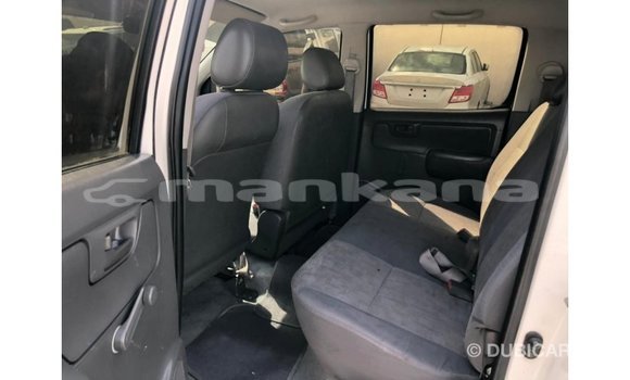 Buy Import Toyota Hilux White Car in Import - Dubai in Abhasia Buy Import Toyota Hilux White Car in Import - Dubai in Abhasia