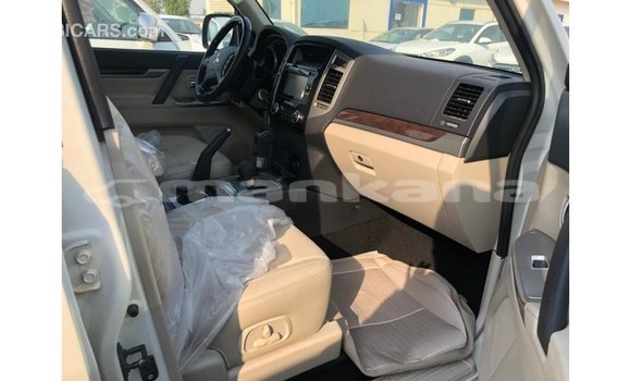 Buy Import Mitsubishi Pajero Black Car in Import - Dubai in Abhasia Buy Import Mitsubishi Pajero Black Car in Import - Dubai in Abhasia
