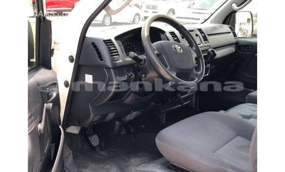 Buy Import Toyota DA White Truck in Import - Dubai in Abhasia Buy Import Toyota DA White Truck in Import - Dubai in Abhasia