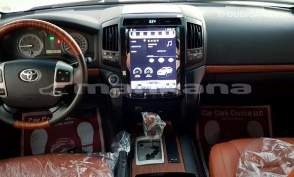 Buy Import Toyota Land Cruiser White Car in Import - Dubai in Abhasia Buy Import Toyota Land Cruiser White Car in Import - Dubai in Abhasia