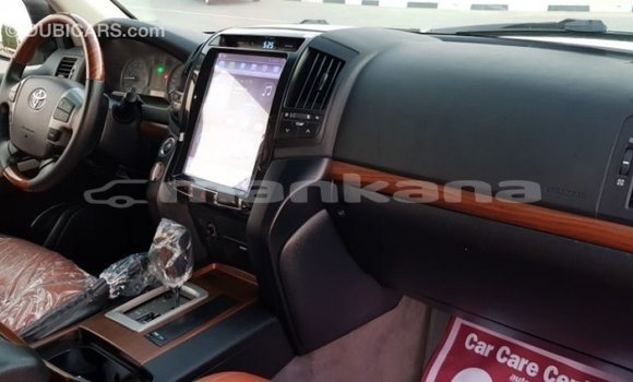 Buy Import Toyota Land Cruiser White Car in Import - Dubai in Abhasia Buy Import Toyota Land Cruiser White Car in Import - Dubai in Abhasia