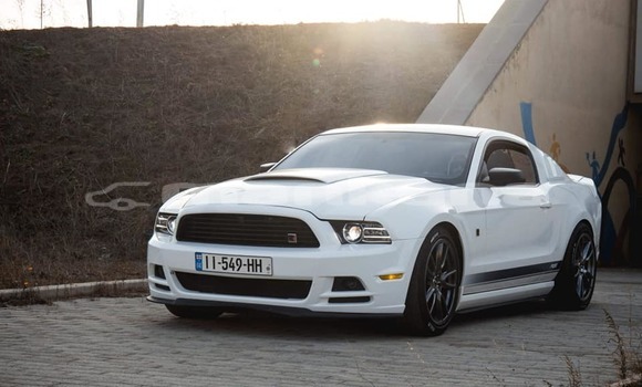 Buy Used Ford Mustang White Car in Tbilisi in Tbilisi Buy Used Ford Mustang White Car in Tbilisi in Tbilisi
