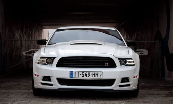 Buy Used Ford Mustang White Car in Tbilisi in Tbilisi Buy Used Ford Mustang White Car in Tbilisi in Tbilisi