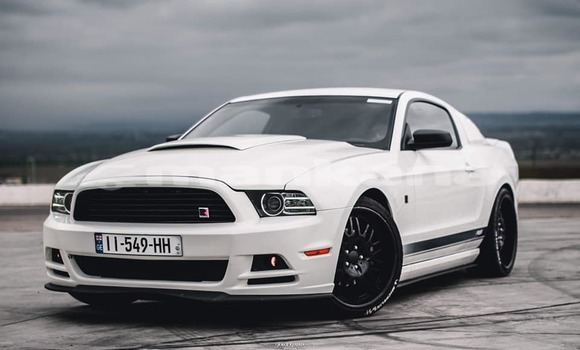 Buy Used Ford Mustang White Car in Tbilisi in Tbilisi Buy Used Ford Mustang White Car in Tbilisi in Tbilisi