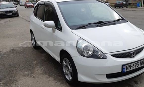 Buy Used Honda FIT White Car in Kutaisi in Imereti