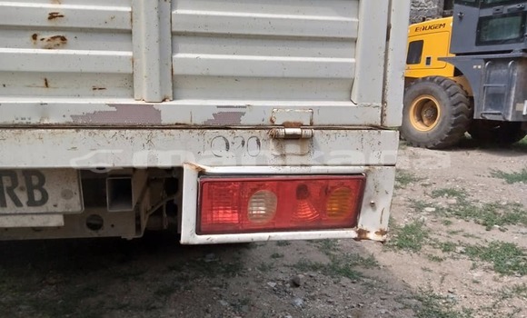 Buy Used Mitsubishi L400 White Truck in Tbilisi in Tbilisi Buy Used Mitsubishi L400 White Truck in Tbilisi in Tbilisi