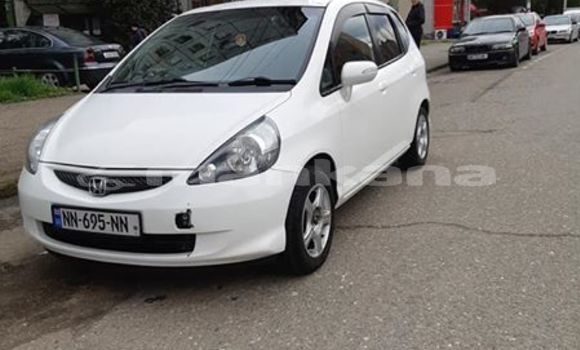Buy Used Honda FIT White Car in Kutaisi in Imereti Buy Used Honda FIT White Car in Kutaisi in Imereti