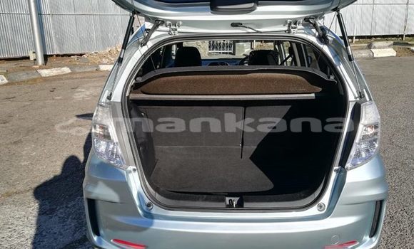 Buy Used Honda FIT Silver Car in Tbilisi in Tbilisi Buy Used Honda FIT Silver Car in Tbilisi in Tbilisi