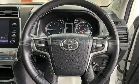 Buy Used Toyota Land Cruiser White Car in Ambrolauri in Racha Buy Used Toyota Land Cruiser White Car in Ambrolauri in Racha