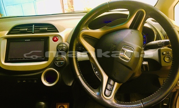 Buy Used Honda FIT Silver Car in Tbilisi in Tbilisi Buy Used Honda FIT Silver Car in Tbilisi in Tbilisi