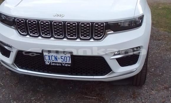 Buy New Jeep Grand Cherokee White Car in Batumi in Ajaria Buy New Jeep Grand Cherokee White Car in Batumi in Ajaria