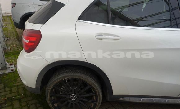 Buy Used Mercedes-Benz GLA-klasse White Car in Batumi in Ajaria Buy Used Mercedes-Benz GLA-klasse White Car in Batumi in Ajaria