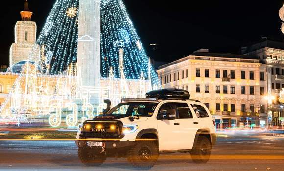 Buy Used Toyota Sequoia White Car in Tbilisi in Tbilisi