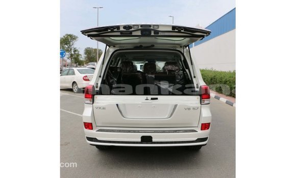 Buy Import Toyota Land Cruiser White Car in Import - Dubai in Abhasia Buy Import Toyota Land Cruiser White Car in Import - Dubai in Abhasia