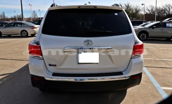 Buy Used Toyota Highlander Silver Car in Ozurgeti in Guria Buy Used Toyota Highlander Silver Car in Ozurgeti in Guria