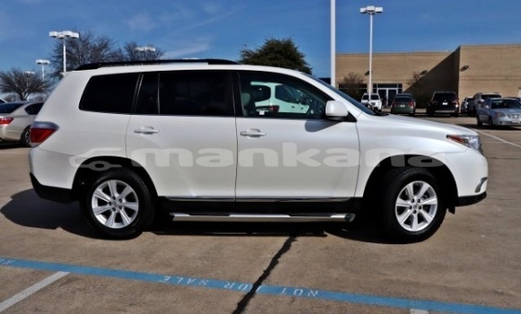 Buy Used Toyota Highlander Silver Car in Ozurgeti in Guria Buy Used Toyota Highlander Silver Car in Ozurgeti in Guria