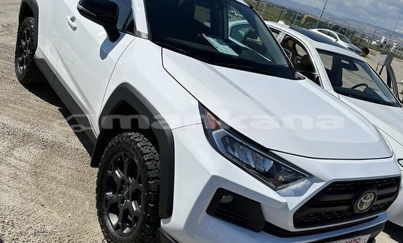 Buy Used Toyota Camry White Car in Tbilisi in Tbilisi