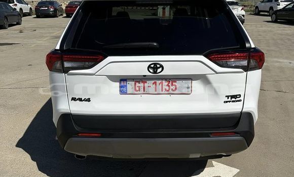 Buy Used Toyota Camry White Car in Tbilisi in Tbilisi Buy Used Toyota Camry White Car in Tbilisi in Tbilisi