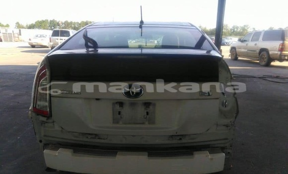 Buy Used Toyota Prius White Car in Tbilisi in Tbilisi Buy Used Toyota Prius White Car in Tbilisi in Tbilisi