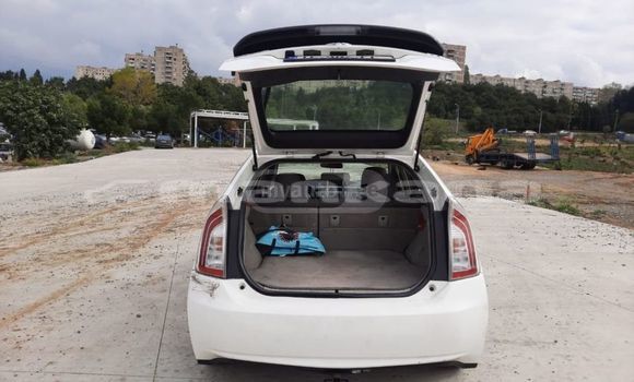 Buy Used Toyota Prius White Car in Tbilisi in Tbilisi Buy Used Toyota Prius White Car in Tbilisi in Tbilisi