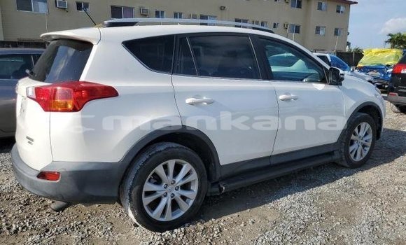 Buy Used Toyota RAV4 White Car in Tbilisi in Tbilisi Buy Used Toyota RAV4 White Car in Tbilisi in Tbilisi