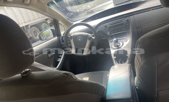 Buy Used Toyota Prius White Car in Tbilisi in Tbilisi Buy Used Toyota Prius White Car in Tbilisi in Tbilisi