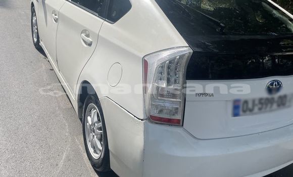 Buy Used Toyota Prius White Car in Tbilisi in Tbilisi Buy Used Toyota Prius White Car in Tbilisi in Tbilisi