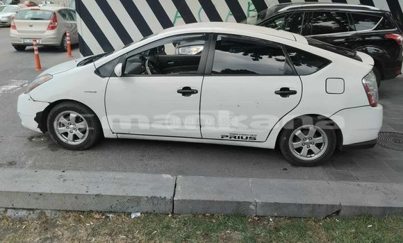 Buy Used Toyota Prius White Car in Tbilisi in Tbilisi Buy Used Toyota Prius White Car in Tbilisi in Tbilisi