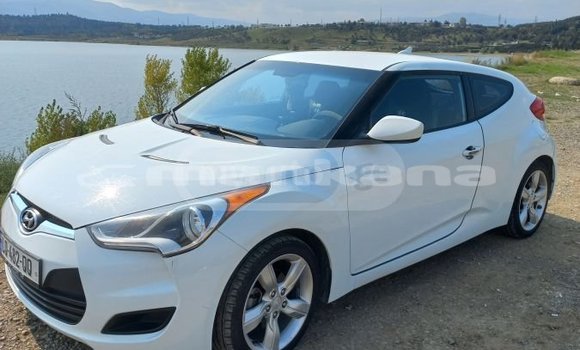 Buy Used Hyundai Veloster White Car in Tbilisi in Tbilisi Buy Used Hyundai Veloster White Car in Tbilisi in Tbilisi