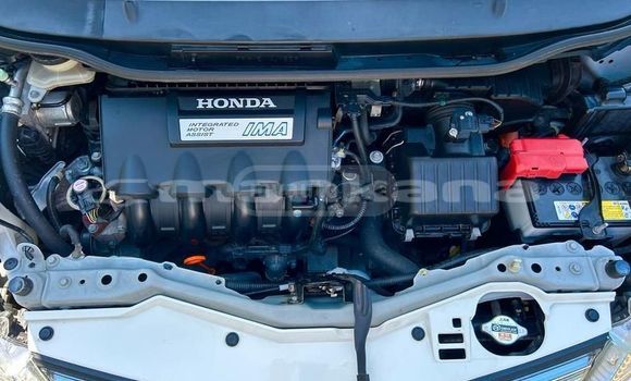 Buy Used Honda FIT White Car in Tbilisi in Tbilisi Buy Used Honda FIT White Car in Tbilisi in Tbilisi