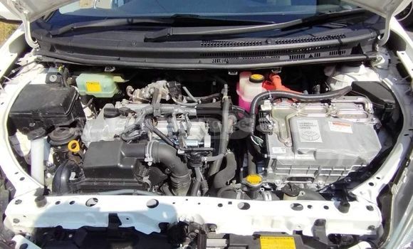 Buy Used Toyota Aqua White Car in Tbilisi in Tbilisi Buy Used Toyota Aqua White Car in Tbilisi in Tbilisi