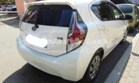 Buy Used Toyota Aqua White Car in Tbilisi in Tbilisi Buy Used Toyota Aqua White Car in Tbilisi in Tbilisi