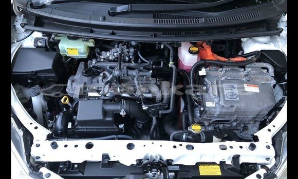 Buy Used Toyota Aqua White Car in Tbilisi in Tbilisi Buy Used Toyota Aqua White Car in Tbilisi in Tbilisi