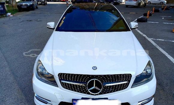 Buy Used Mercedes-Benz C-Classe White Car in Tbilisi in Tbilisi