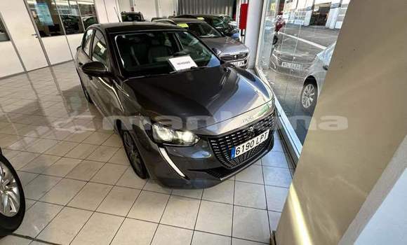 Buy Used Peugeot 2008 White Car in Tbilisi in Tbilisi Buy Used Peugeot 2008 White Car in Tbilisi in Tbilisi