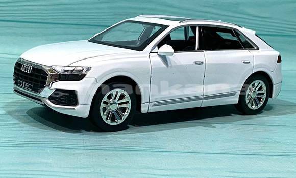 Buy Used Toyota IST White Car in Bagdadi in Imereti Buy Used Toyota IST White Car in Bagdadi in Imereti