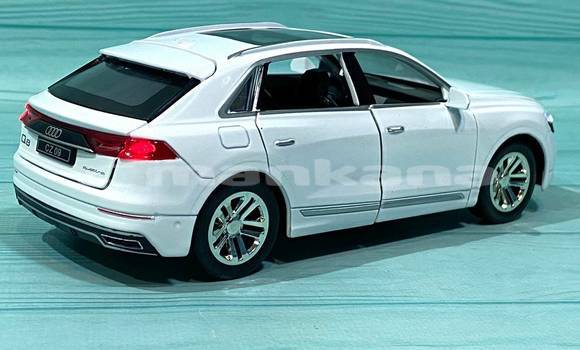 Buy Used Toyota IST White Car in Bagdadi in Imereti Buy Used Toyota IST White Car in Bagdadi in Imereti