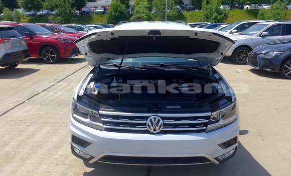 Buy New Volkswagen Tiguan White Car in Rustavi in Tbilisi Buy New Volkswagen Tiguan White Car in Rustavi in Tbilisi