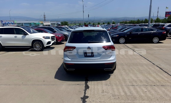 Buy New Volkswagen Tiguan White Car in Rustavi in Tbilisi Buy New Volkswagen Tiguan White Car in Rustavi in Tbilisi