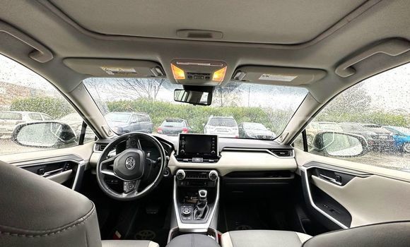 Buy Used Toyota RAV4 White Car in Tbilisi in Tbilisi Buy Used Toyota RAV4 White Car in Tbilisi in Tbilisi