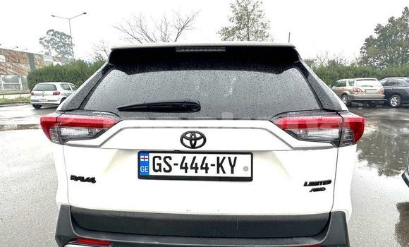 Buy Used Toyota RAV4 White Car in Tbilisi in Tbilisi Buy Used Toyota RAV4 White Car in Tbilisi in Tbilisi