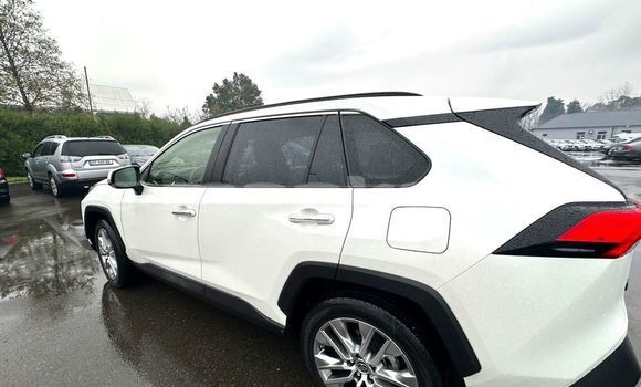 Buy Used Toyota RAV4 White Car in Tbilisi in Tbilisi Buy Used Toyota RAV4 White Car in Tbilisi in Tbilisi