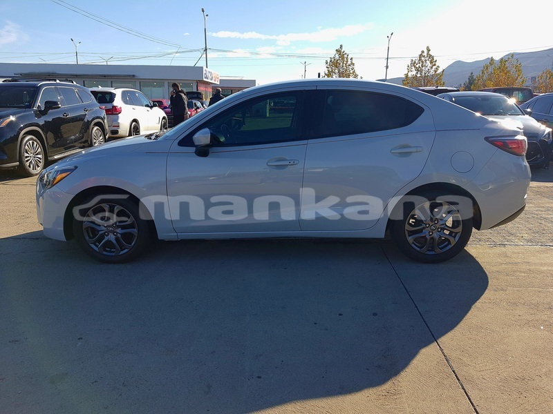 Big with watermark toyota yaris tbilisi rustavi 4880