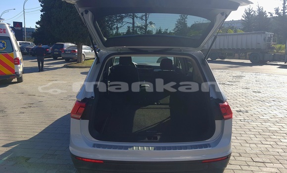 Buy New Volkswagen Tiguan White Car in Rustavi in Tbilisi Buy New Volkswagen Tiguan White Car in Rustavi in Tbilisi