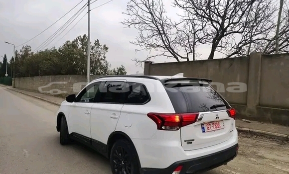 Buy Used BMW 3er White Car in Kvareli in Kaheti Buy Used BMW 3er White Car in Kvareli in Kaheti