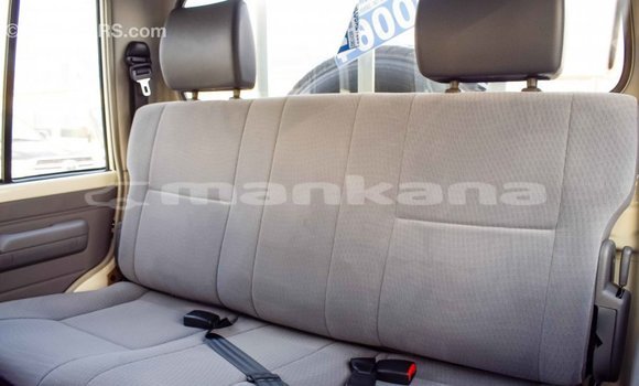 Buy Import Toyota Land Cruiser White Car in Import - Dubai in Abhasia Buy Import Toyota Land Cruiser White Car in Import - Dubai in Abhasia