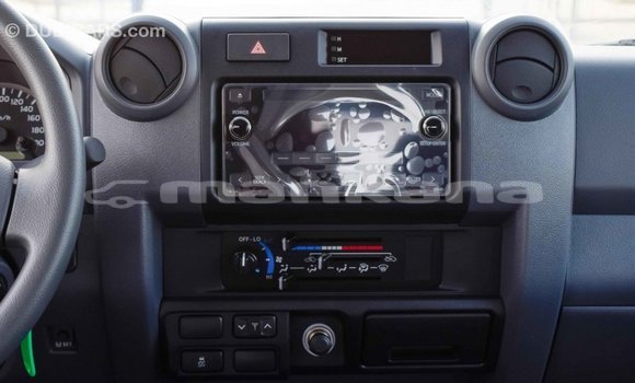 Buy Import Toyota Land Cruiser White Car in Import - Dubai in Abhasia Buy Import Toyota Land Cruiser White Car in Import - Dubai in Abhasia