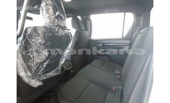Buy Import Toyota Hilux White Car in Import - Dubai in Abhasia Buy Import Toyota Hilux White Car in Import - Dubai in Abhasia