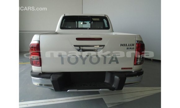 Buy Import Toyota Hilux White Car in Import - Dubai in Abhasia Buy Import Toyota Hilux White Car in Import - Dubai in Abhasia