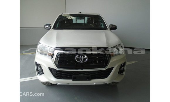 Buy Import Toyota Hilux White Car in Import - Dubai in Abhasia Buy Import Toyota Hilux White Car in Import - Dubai in Abhasia